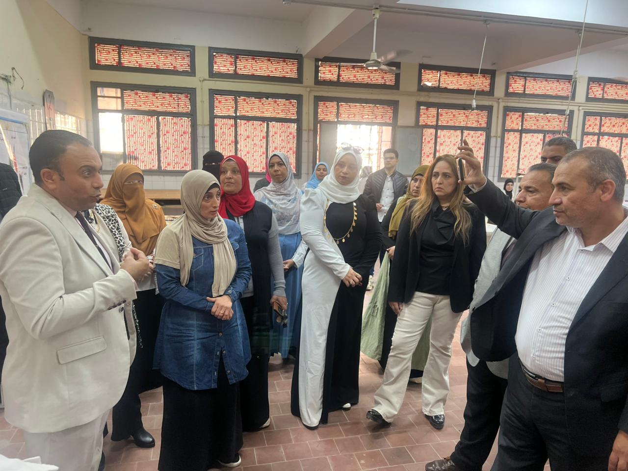 متابعة العملية التعليمية
