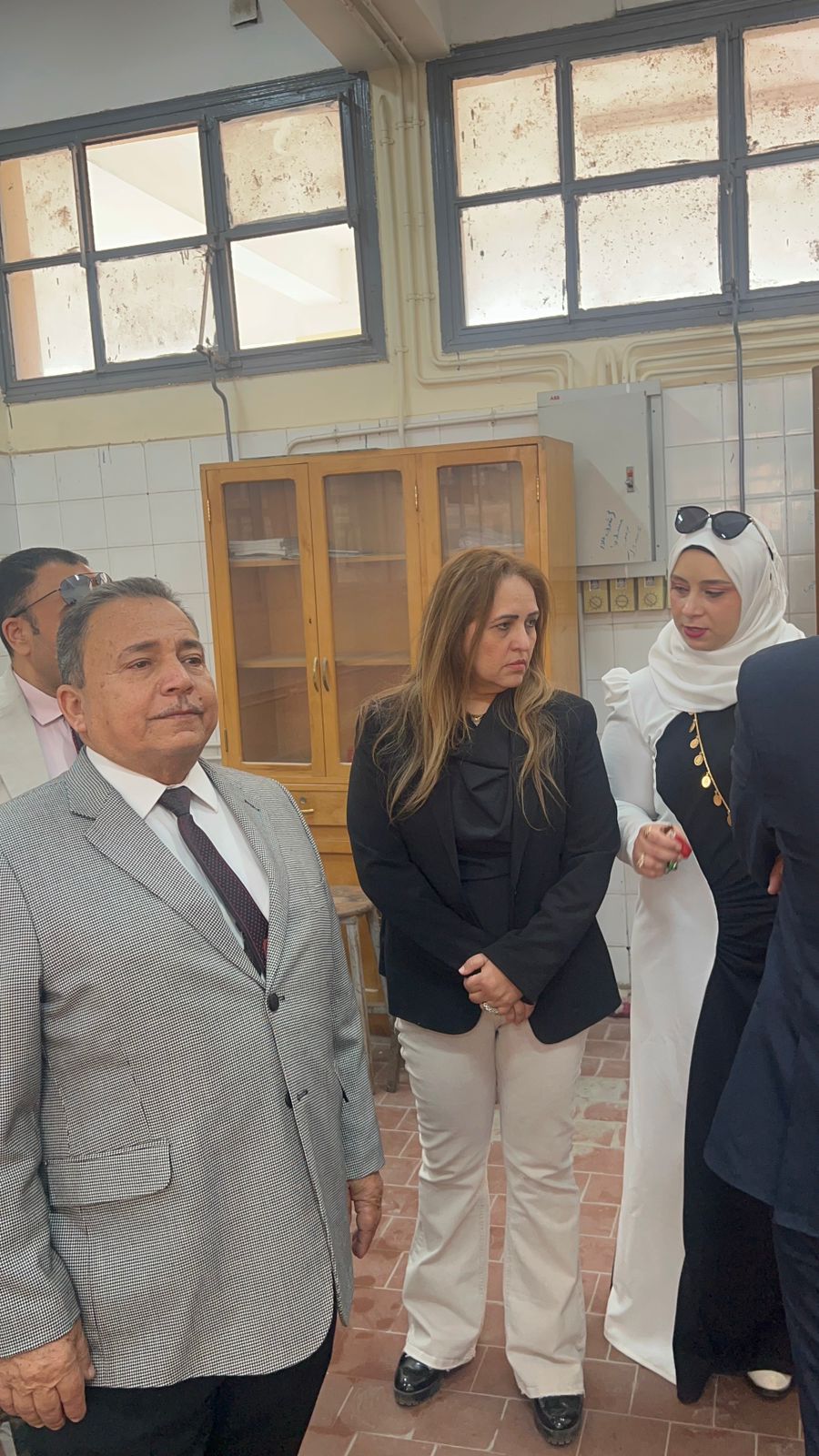 متابعة العملية التعليمية